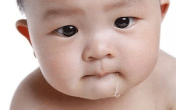三个月的宝宝流口水怎么回事