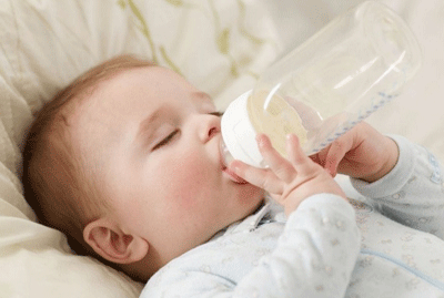 婴儿不吃奶怎么办