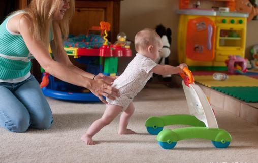 早教篇 掌握宝宝正确学走路时间 有利身体发育