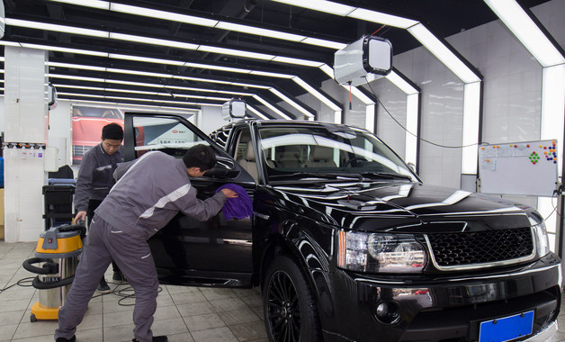 汽车没电了用电瓶怎样打车